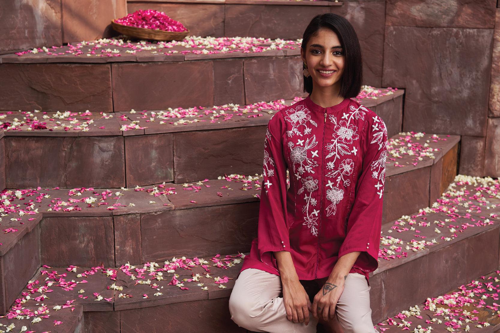 KURTIS FOR WOMEN: THE PERFECT WAY TO CELEBRATE HOLI IN STYLE - Lakshita