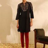 Black Knee-length Embroidered Kurta