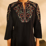 Black Knee-length Embroidered Kurta