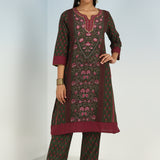 Green Kurta Set with Round neck and Contrast Front Placket