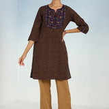 Purple Round Neck Straight Fit kurtI with Patch Work