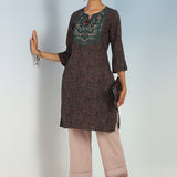 Green Round Neck Straight Fit kurti with Patch Work