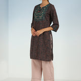 Green Round Neck Straight Fit kurti with Patch Work