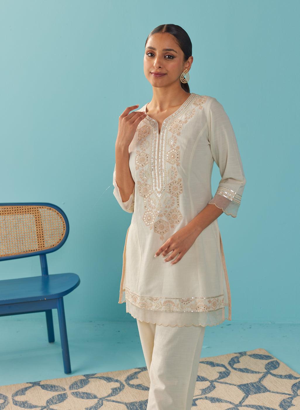 Round Neck Embroidered Pink Kurta Set - Lakshita