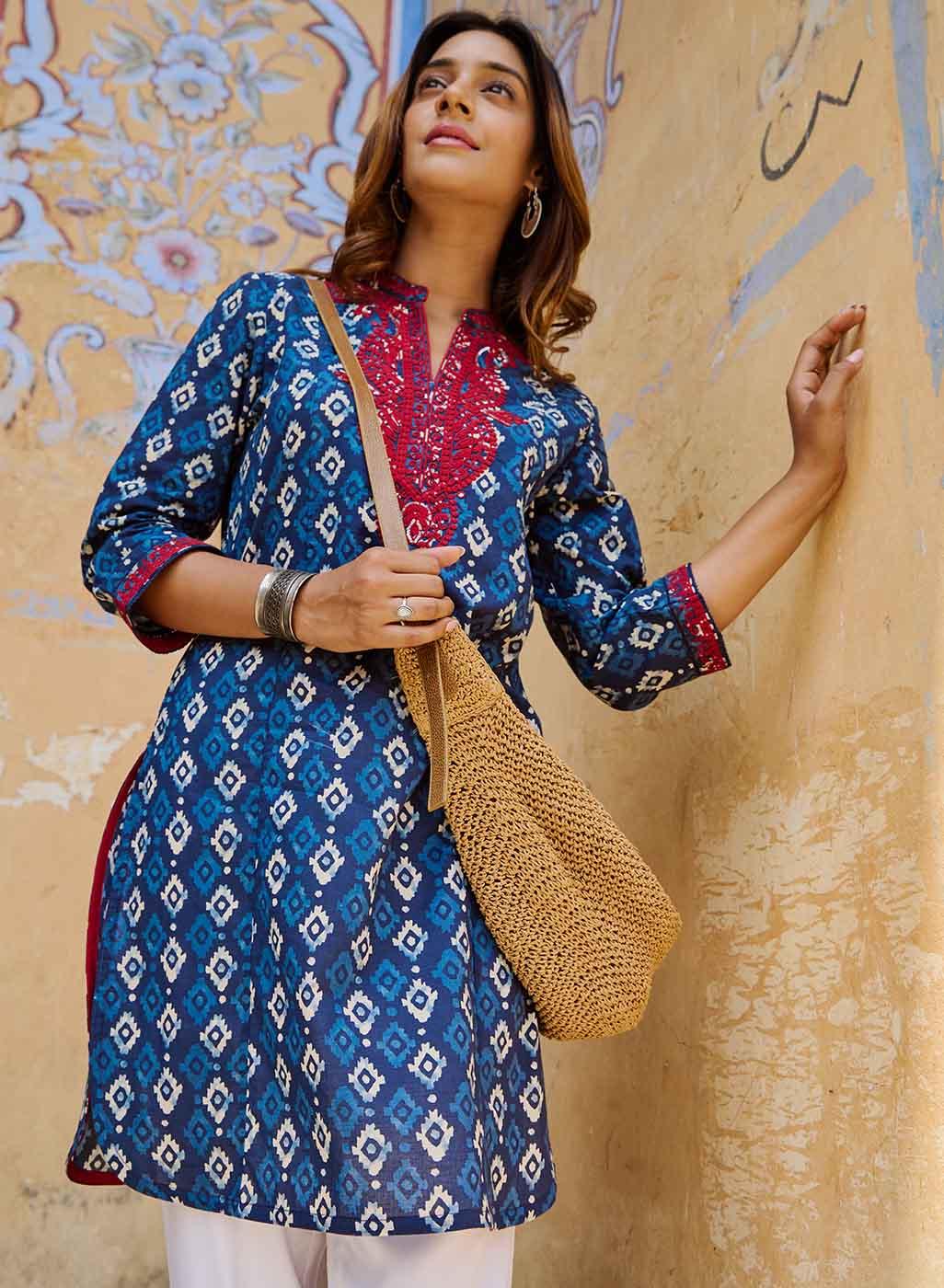 Navy Blue Embroidered Straight Kurta - Lakshita