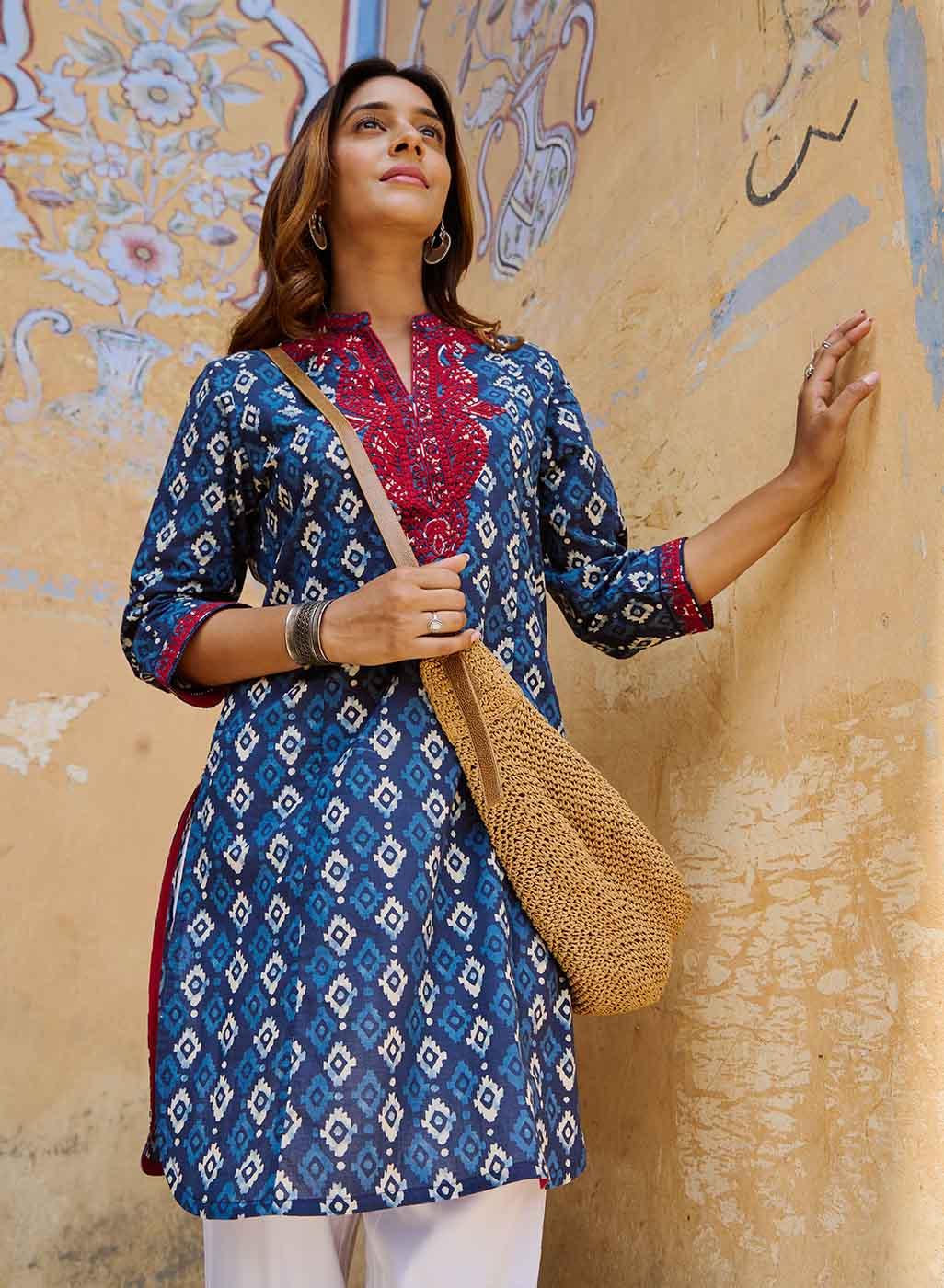 Navy Blue Embroidered Straight Kurta - Lakshita