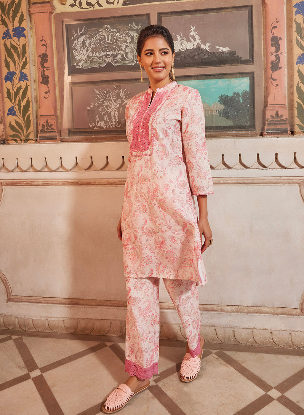 Woman flaunting a Roshna Coral Printed Cotton Linen Kurta Set