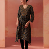 Dilshad Black Long Printed Kurta for Women