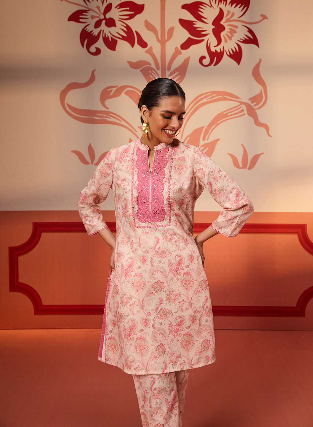 Woman smiling in a Roshna Coral Printed Cotton Linen Kurta Set