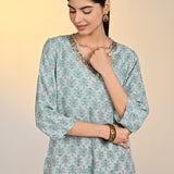 Nadia Sea Green Printed V-Neck Kurta For Women